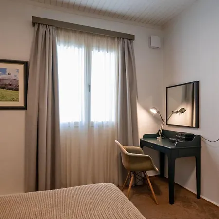- Villa Kalamata