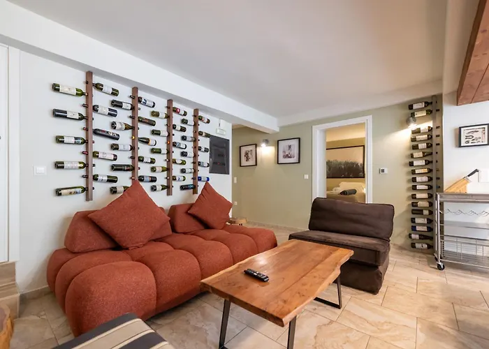 - 빌라 칼라마타