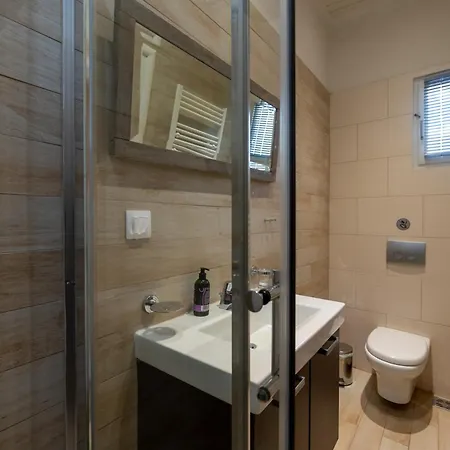 - Villa Kalamata